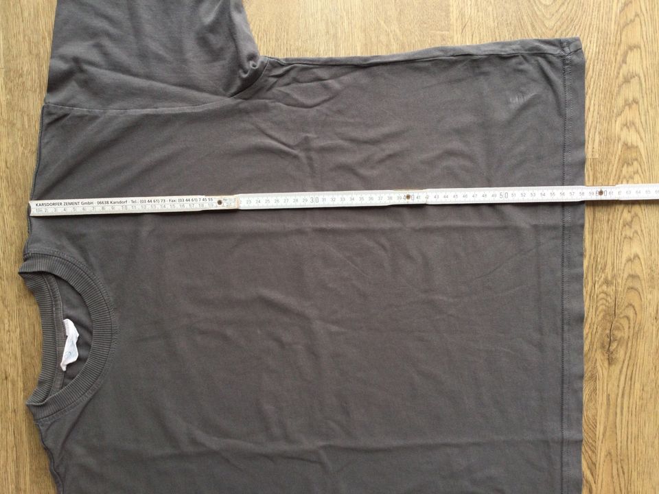 Grau farbenes T-Shirt von „PRIMARK“ in Größe „S EUR 38 / 40“ in Nickenich