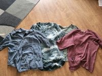4 Damenoberteile Bluse, Pullover, T Shirt Gr 44 Hessen - Lohfelden Vorschau