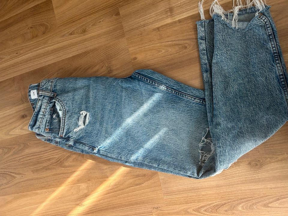 Jeans von Bershka 40 in Solingen