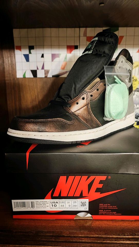 Nike Air Jordan 1 High OG Patina Rust Shadow US10 / EU 44 in München