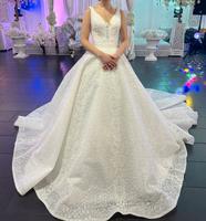 Brautkleid mit Brautschleier Hessen - Erlensee Vorschau