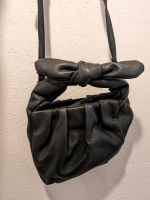 Kleine schwarze Tasche mit Schleife Bayern - Germering Vorschau