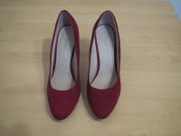 Pumps/High Heels Graceland rot Samt Gr 39 Absatzhöhe ca 10cm Hessen - Florstadt Vorschau