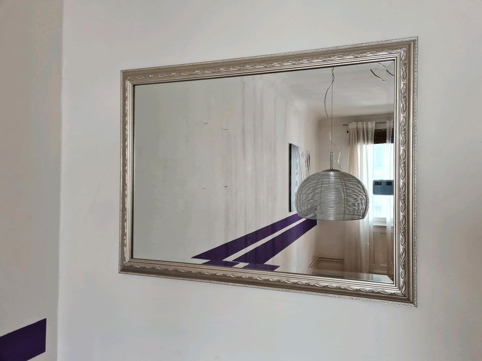 Spiegel mit Rahmen in Stuttgart