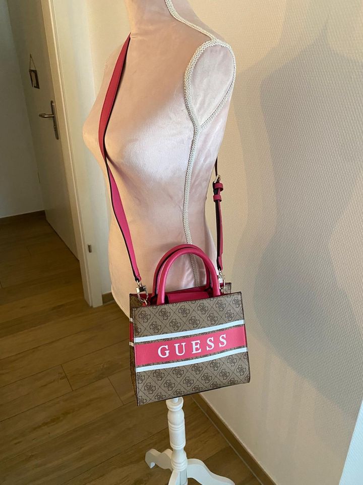 Guess Handtasche in Schifferstadt