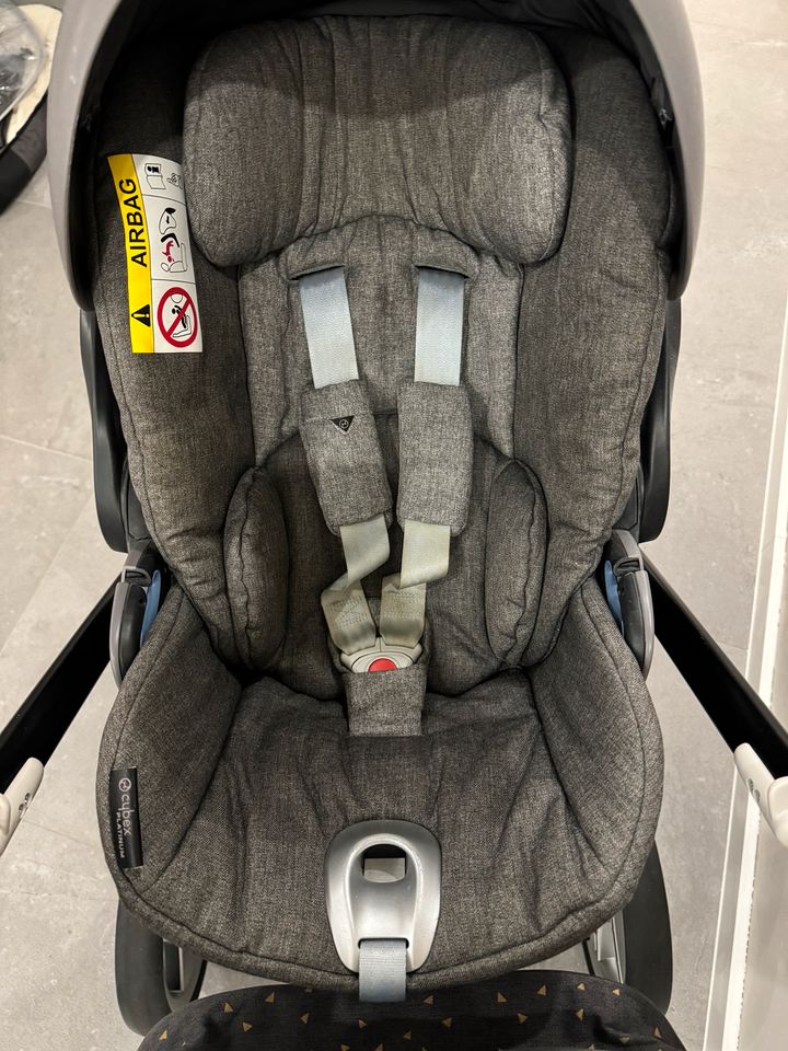 Cybex Cloud Q Platinum Babyschale inkl. Isofix Base in Bremerhaven