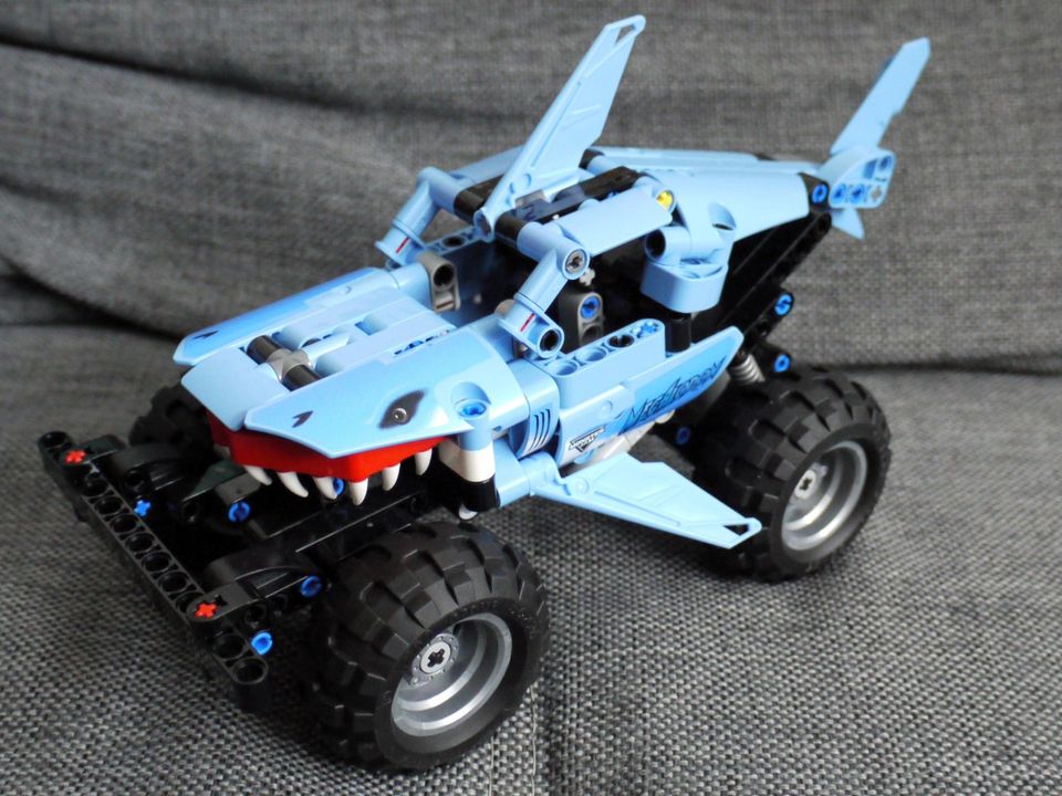 LEGO Technic 42134 Monster Jam Megalodon Pullback in Gießen