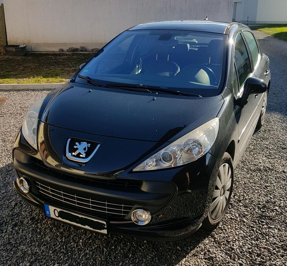 Peugeot 207 16V Turbo Premium Edition 160PS in Offenburg