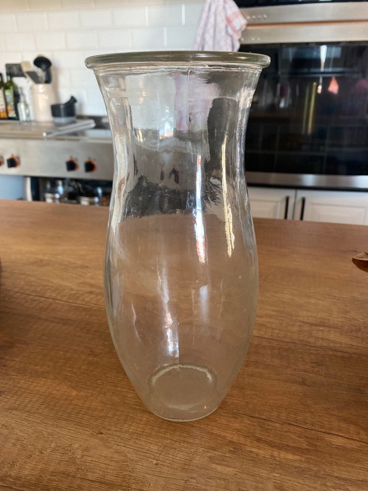 Vase aus Glas, 24.5 cm in Bergen