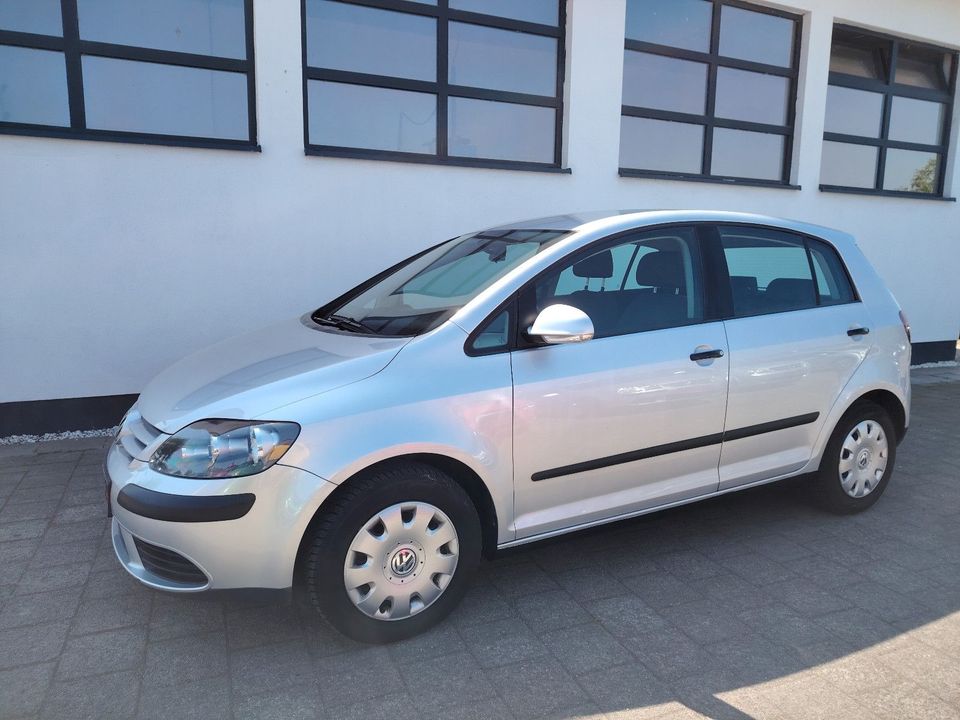 Volkswagen Golf Plus 1.4  Klimatronic Navi. Allwetterreifen in Bremen