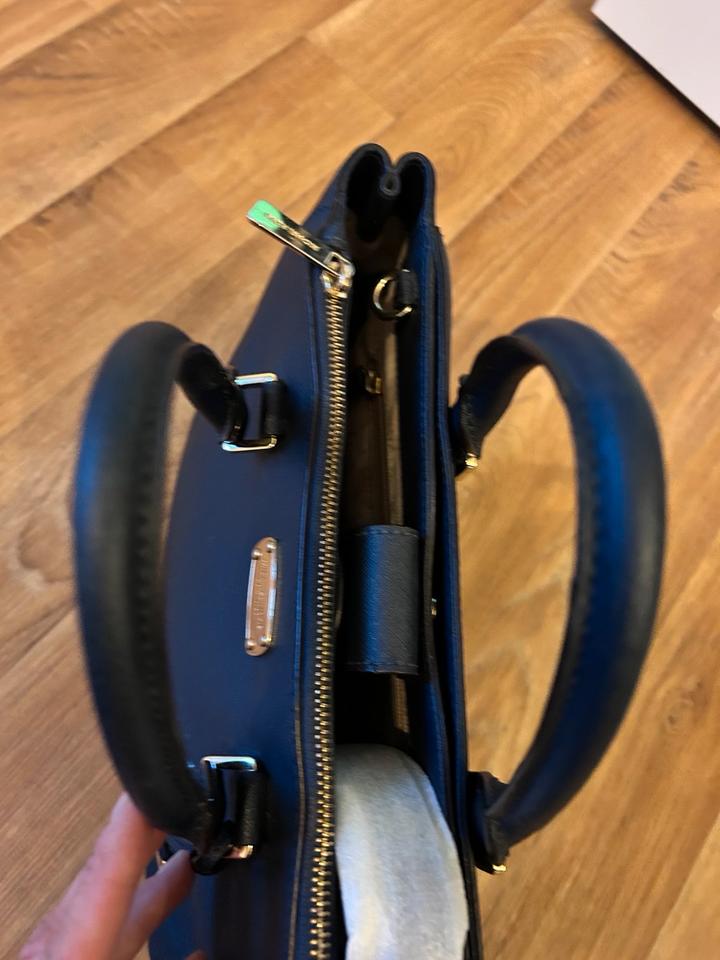 Original Michael Kors Damenhandtasche blau mit Schultergurt ❤️ in Berlin