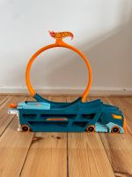 Hot Wheels Transporter mit Looping Berlin - Tempelhof Vorschau