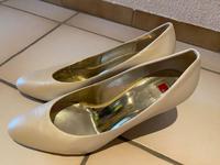 Brautschuhe Pumps Echtleder Högl 41 Hessen - Wehretal Vorschau