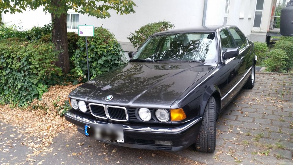 BMW 750 iL Oldtimer mit H Kennzeichen E32 NEU 11. 2023 in Überlingen