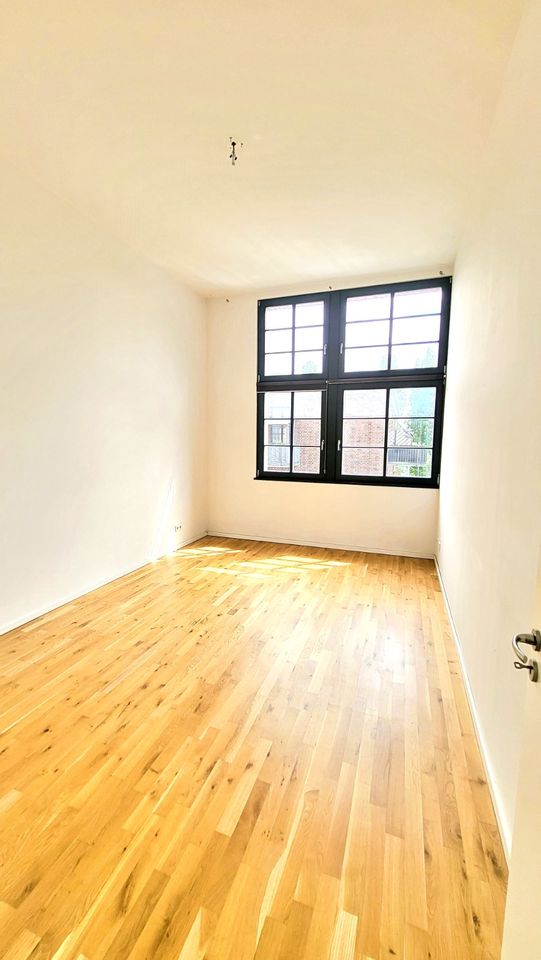 Loft mit großem Balkon und Wasserblick in Berlin