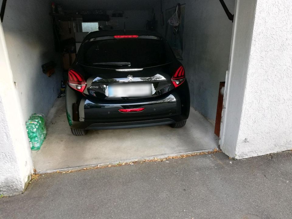 Peugeot 208 BLUEHDI STYLE 100 in Stuttgart