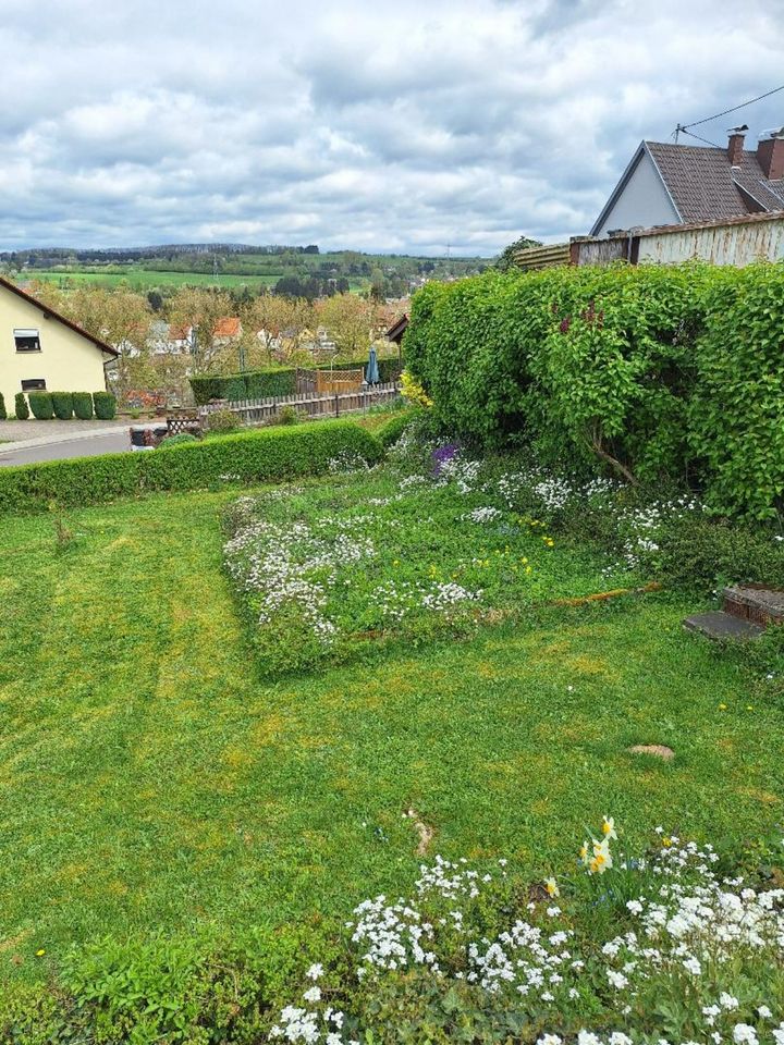 Grosses Haus in exponierter Lage mit toller Fernsicht und großem Grundstück in Wemmetsweiler Ortsteil von Merchweiler  zu verkaufen. in Merchweiler