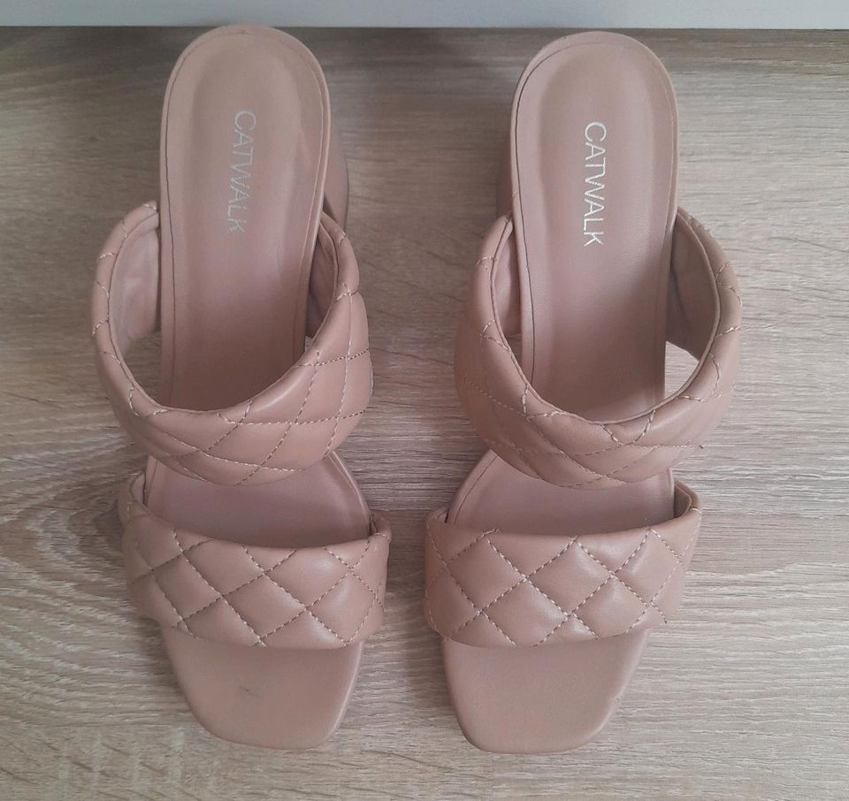 Damen Sandalen für Sommer Größe 38 in München