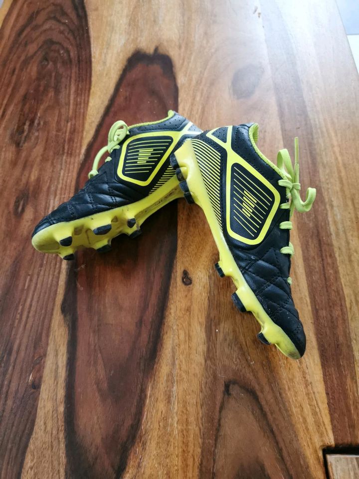 Fussballschuhe Gr 29 in Achern