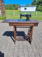 Pfaff Nähmaschine mit Tisch Nordrhein-Westfalen - Lügde Vorschau