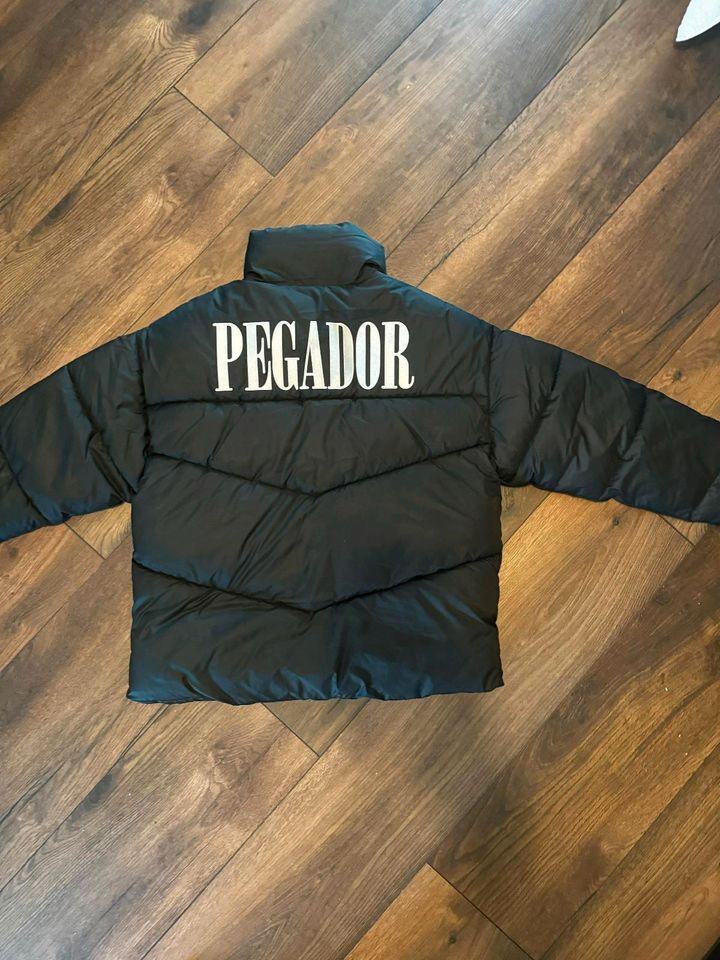 Pegador Jacke Neu in Duisburg