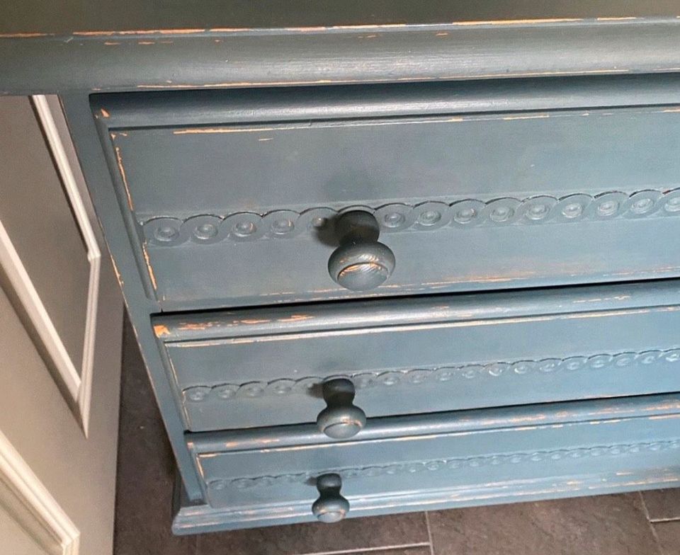 Kommode aus Vollholz Shabby Blau Schubladen TOP in Leichlingen