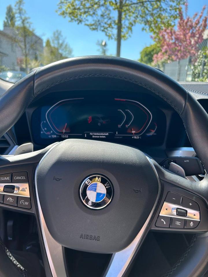 BMW G20 330i Sport Line Sport Getriebe Kamera el. AHK TÜV neu in Berlin