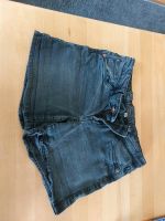 Schöne Shorts kurze Hose Garcia grau Gr 164 sehr guter Zustand Nordrhein-Westfalen - Hiddenhausen Vorschau