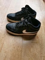 Nike Schuhe Gr 38.5 Bayern - Dorfen Vorschau