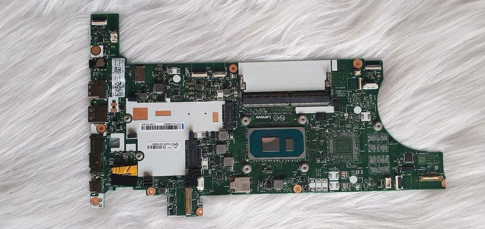 Nagelneu Lenovo Thinkpad T15 Gen 2 15.6" i7-1165g7 2.8Ghz Motherb in Hannover