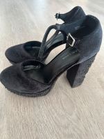 Schwarze Plateau Schuhe mit Pailletten/High Heels  bestickt Gr.39 Bayern - Fürth Vorschau