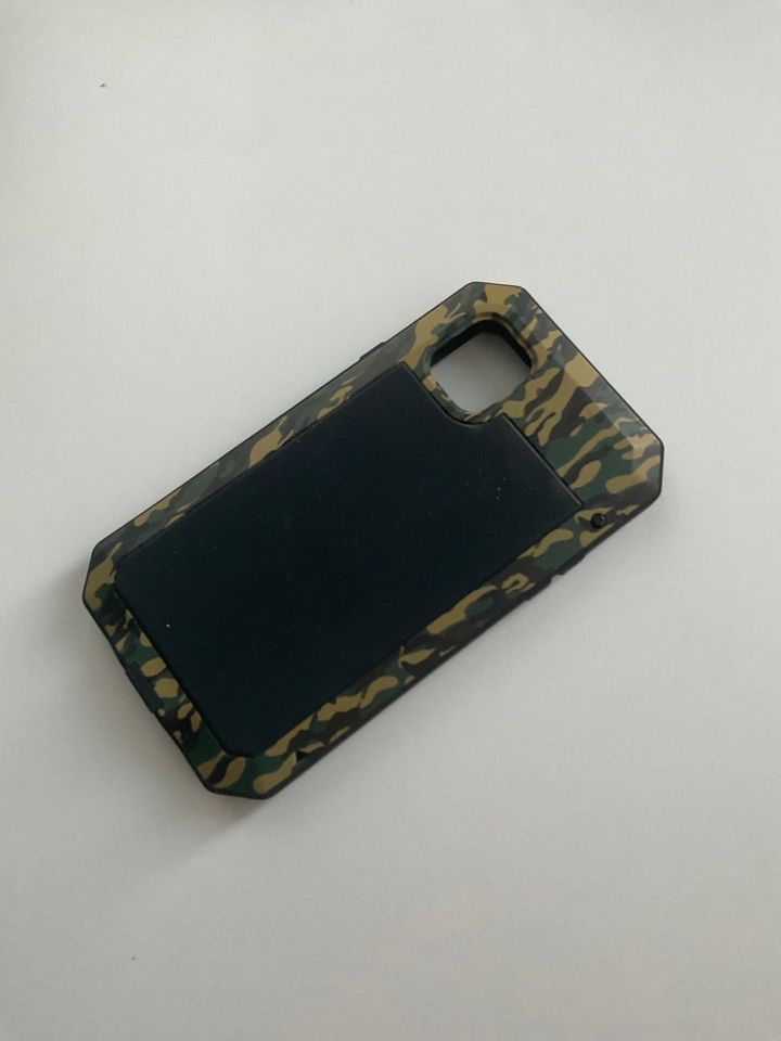 Case Schutzhülle iPhone 11 Metall in Potsdam