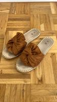 Pantoletten Schlappen Sandalen 39 braun Damen Nordrhein-Westfalen - Frechen Vorschau