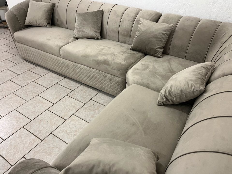 Ecksofa Samt / Grau 330x230 Eckcouch Sofa / Couch Neu Rundcouch in Gelsenkirchen