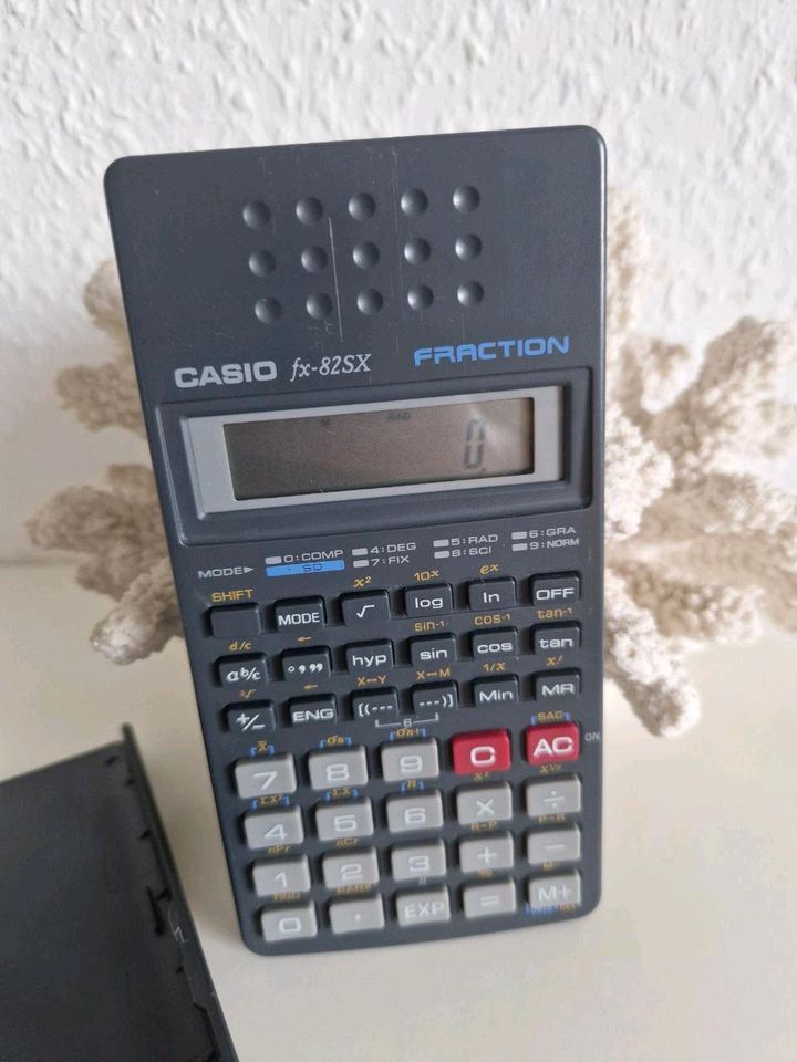 Casio fx-82SX Taschenrechner TR Wissenschaft Schule Calculator in Berlin