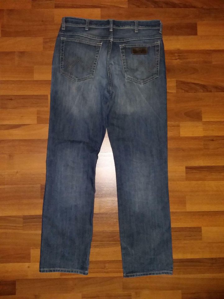 Herrenjeans Wrangler 34/32 in Lünen