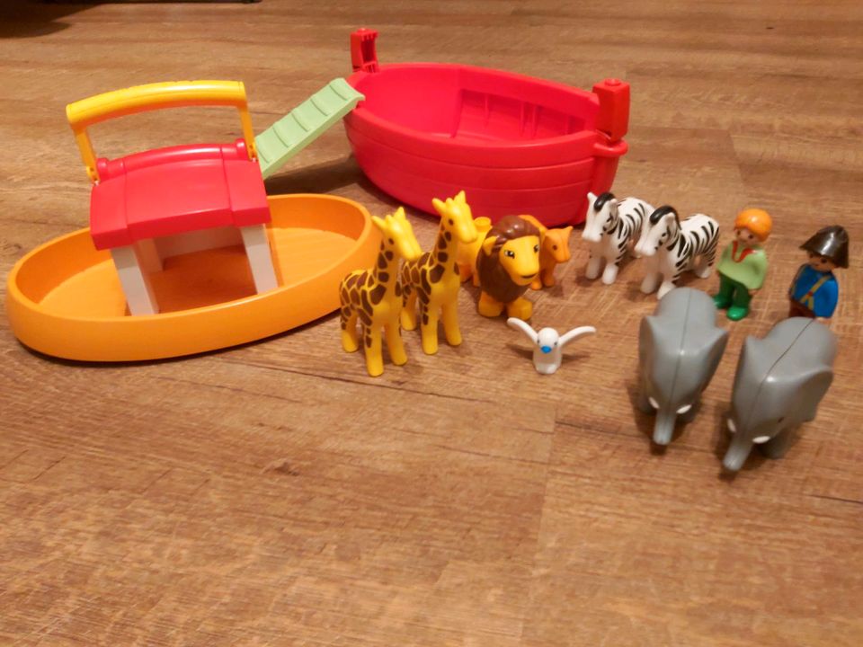 Playmobil Arche Schiff Boot Tiere Spielsachen in Kalbach