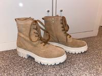 s.Oliver Boots Stiefel Stiefeletten gr. 37 beige creme Nordrhein-Westfalen - Marl Vorschau