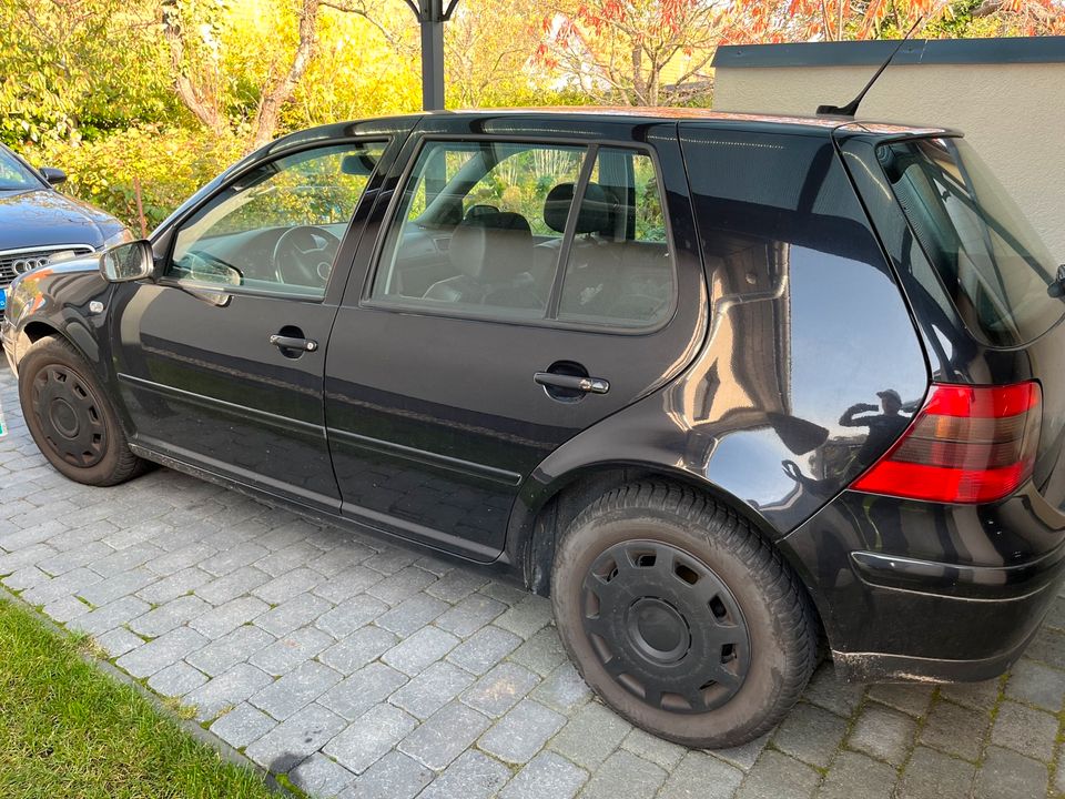 Golf 4 1.8T TÜV NEU 161tKm Automatik Xenon Leder in Zossen-Wünsdorf