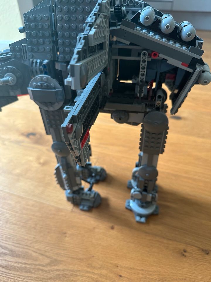 Lego Star Wars AT-AT first order 75189 in Köln