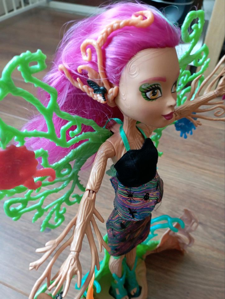 Monster High Gartenfreundin "Tressa Thornwillow" in Bredstedt