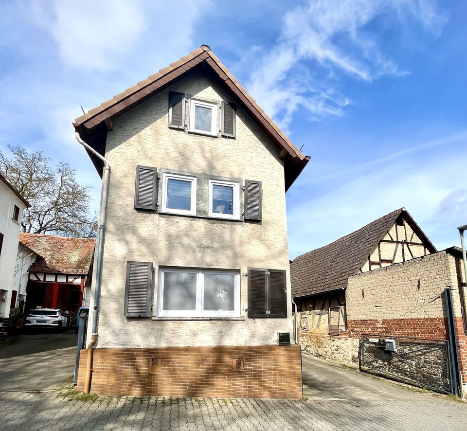 3-Parteienhaus im Reihenhausstil in idyllischer Ortsteillage in Butzbach