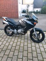 Varadero 125 gg. Shadow 125 oder Dragstar 125 oder Yamaha TDR125 Nordrhein-Westfalen - Oberhausen Vorschau