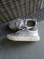 Puma Damen Sneaker Gr.37  mit soft Foam Innensohle Nordrhein-Westfalen - Eschweiler Vorschau