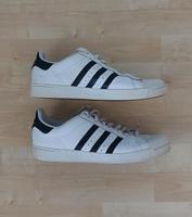 adidas Sneaker 45 1/3 weiss Sport Schuhe kult Bonn - Endenich Vorschau