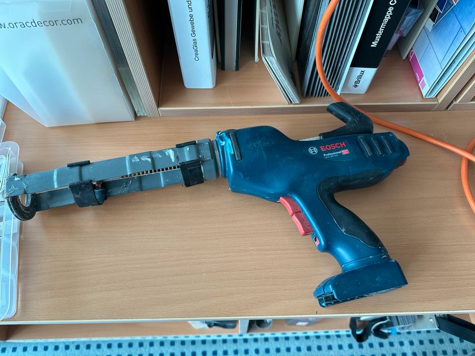 Bosch gcg 18v-310 Akku Silikonspritze Kartuschen Spritze in Haltern am See