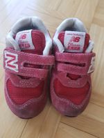 Schuhe Halbschuhe Gr. 22,5 New Balance 574 Brandenburg - Finsterwalde Vorschau