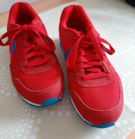 Nike Sneaker MD Runner 37,5 rot/blau Nordrhein-Westfalen - Herdecke Vorschau