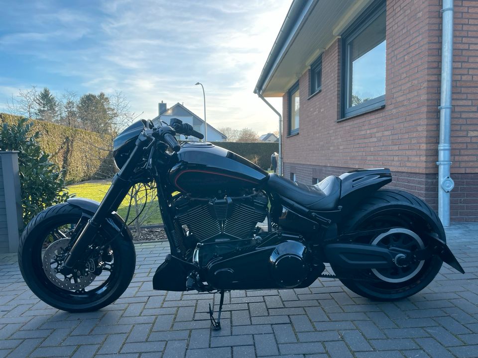 Harley Davidson FXDR Custom Thunderbike & Cult-Werk Breakout J&H in Kaltenkirchen
