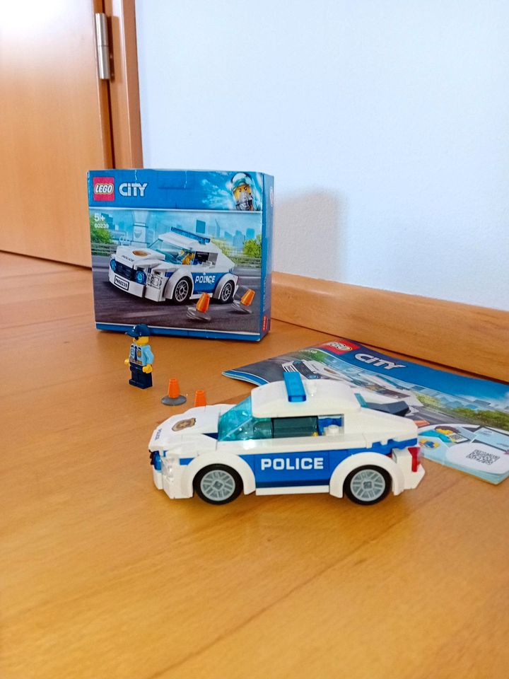 Lego Polizeiauto 60239 in Aßling